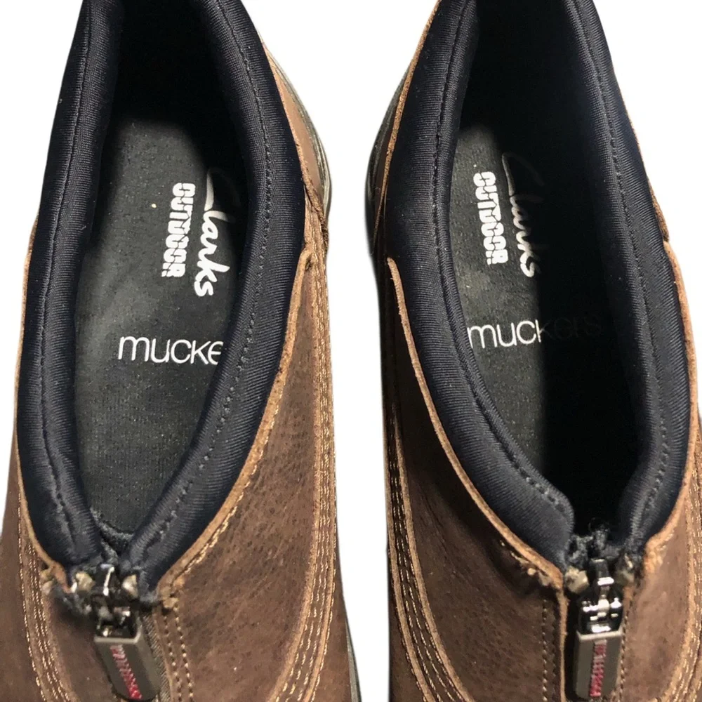 Clarks leather upper